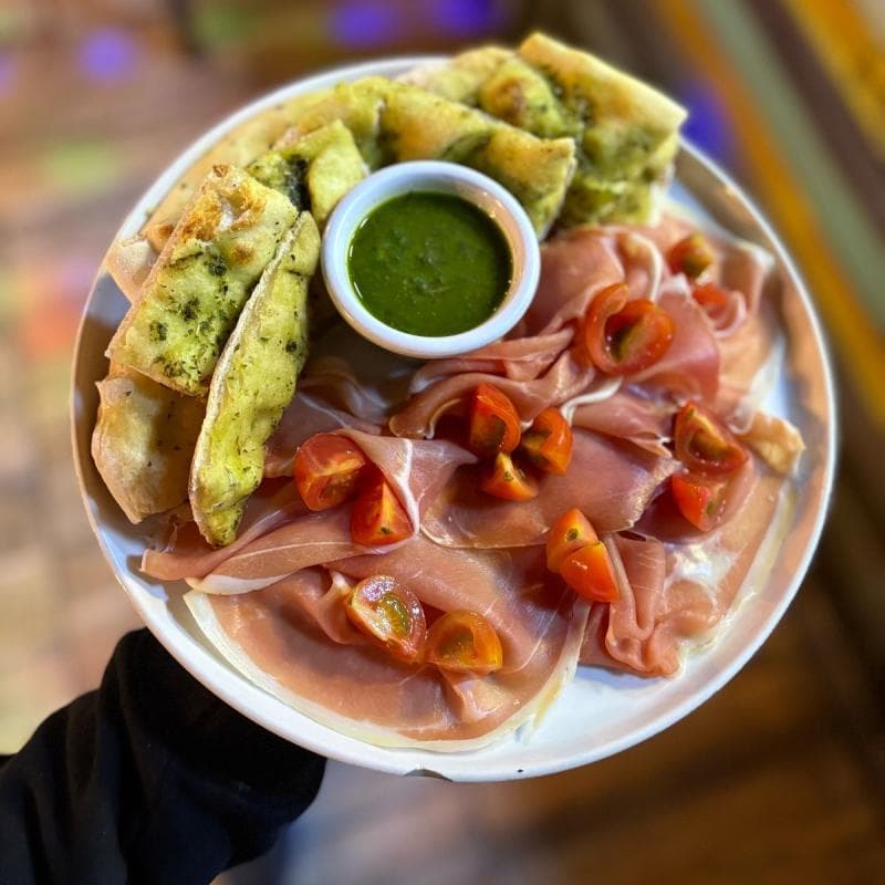 PROSCIUTTO DI PARMA CON FOCACCIAS