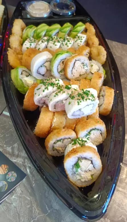 BARCO DE SUSHI 40MIX