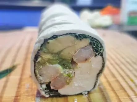 97-CAMARON, QUESO, PALTA, CIBULLET ENVOLTURA PALTA