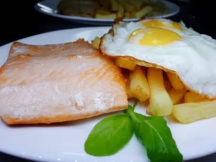 salmón a lo pobre