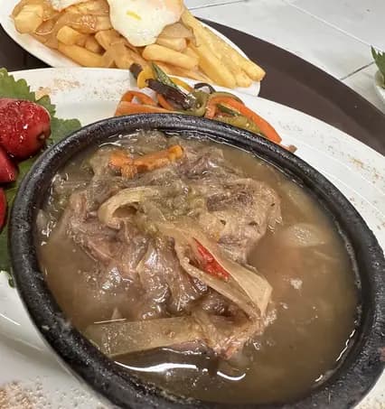 Carne mechada con agr.