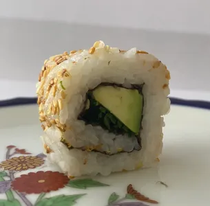 Sésamo Maki - Palta, Cebollín, Pepino, Queso Crema (8u)