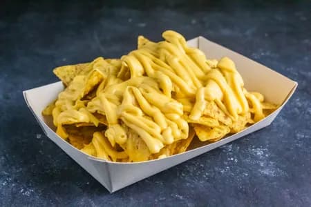 Nachos con cheddar