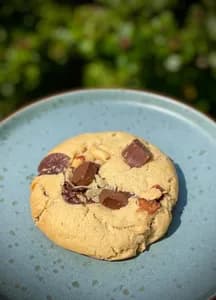 Galleta de maní y chocolate