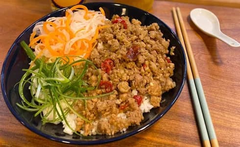 Thịt Heo Ngọt (Cerdo Caramelizado)