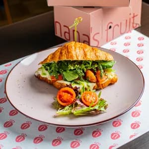 Croissant Caprese