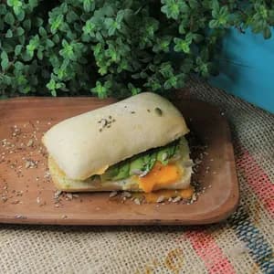 Huevo palta queso