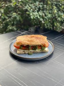 Sandwich Caprese