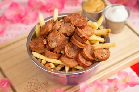 Papas Fritas + Chistorra (longaniza artesanal)