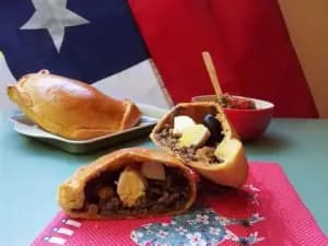 EMPANADA CHILENA CARNE
