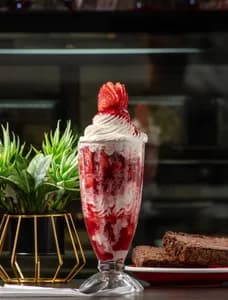 Frutillas con Crema Clasica