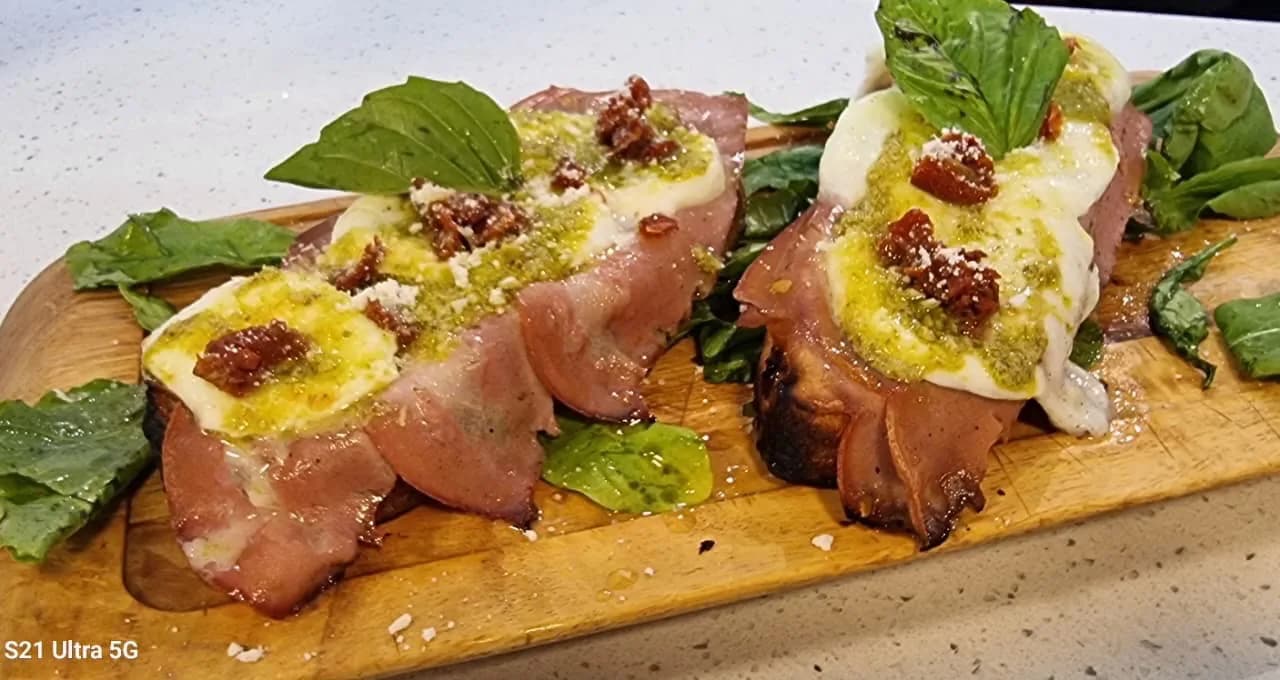 Bruschetta di Mortadella