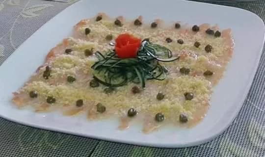 Carpaccio de salmón