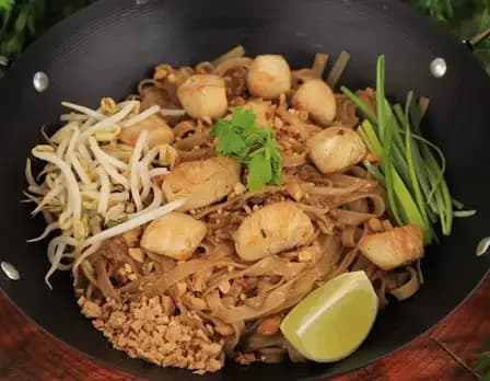 Pad thai pollo
