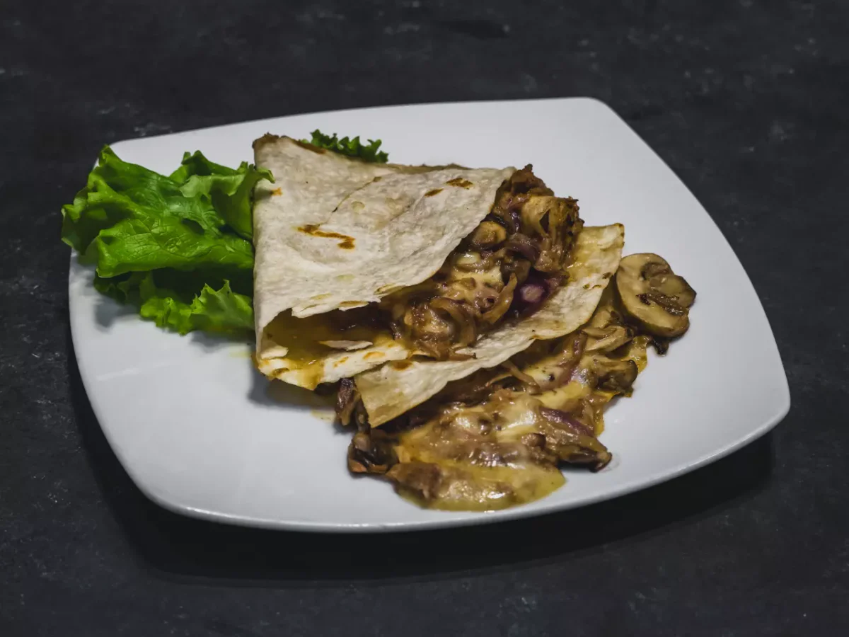 Quesadillas Mechada de Res