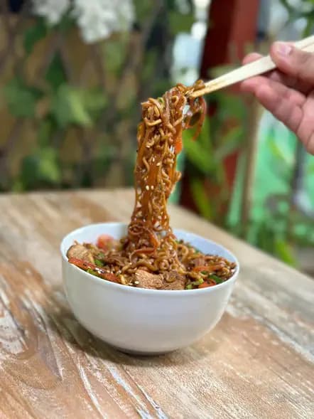 Yakisoba Pollo