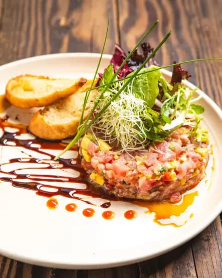 Smoke salmon tartar