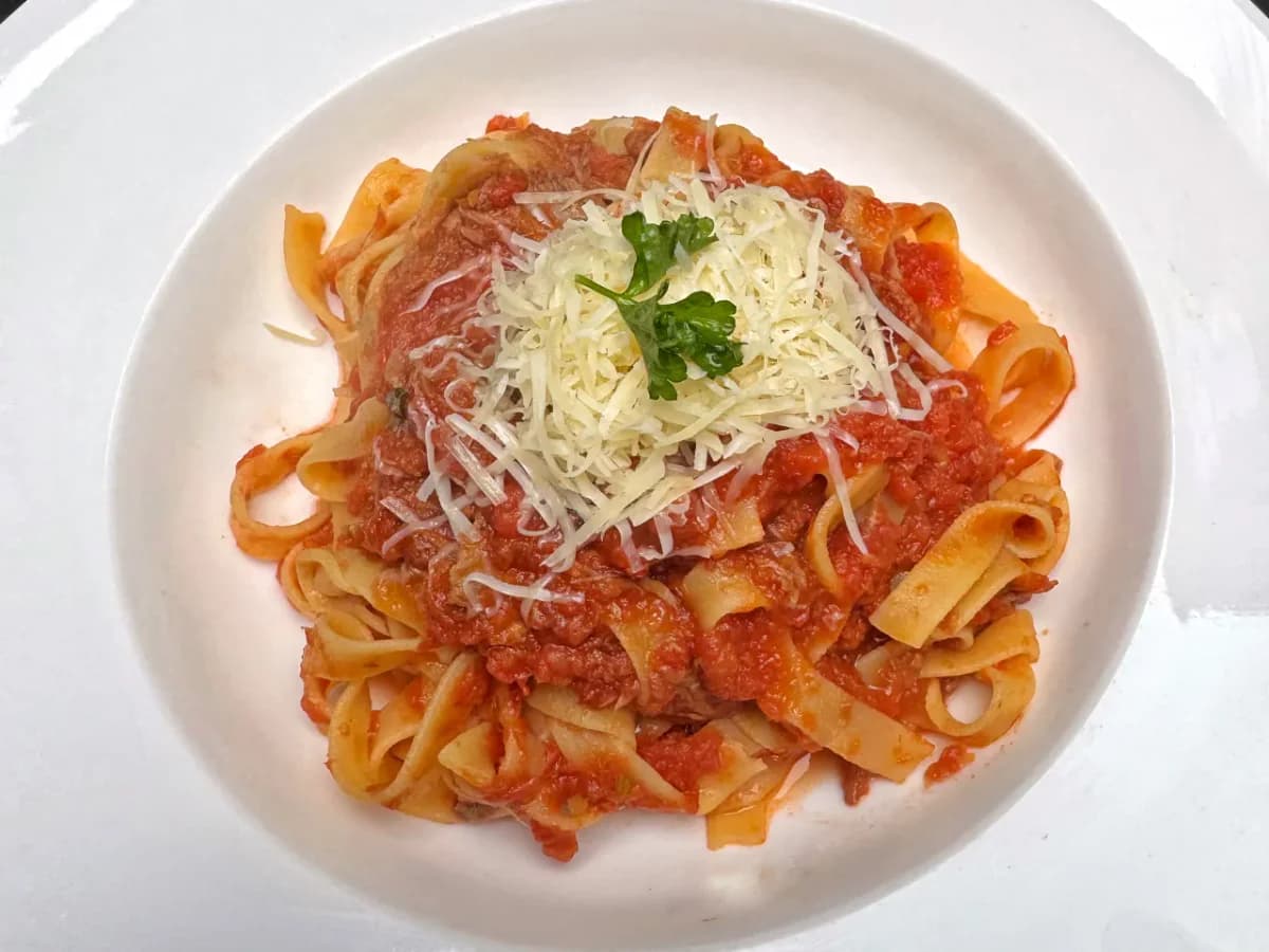 Fetuccini o Spaghetti Bolognesa