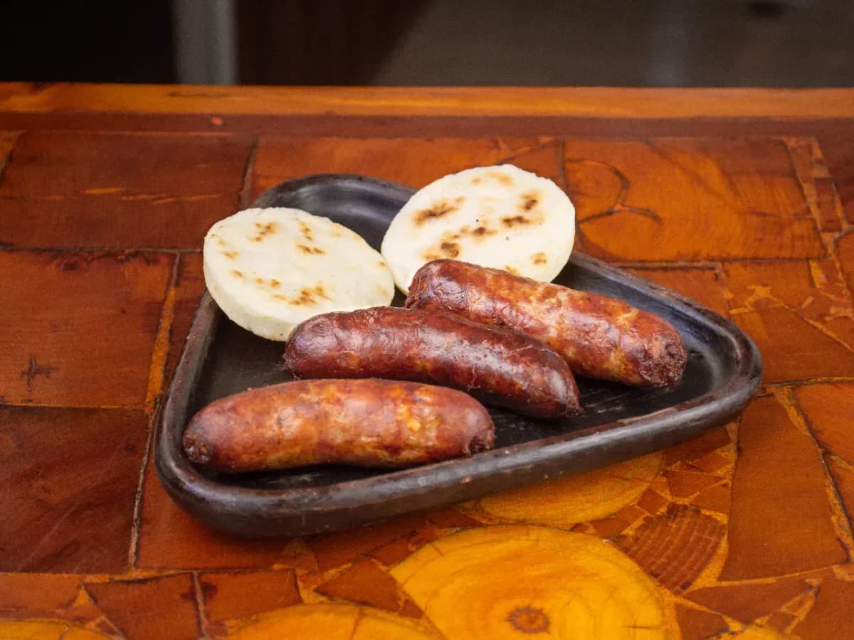 Chorizos con arepa
