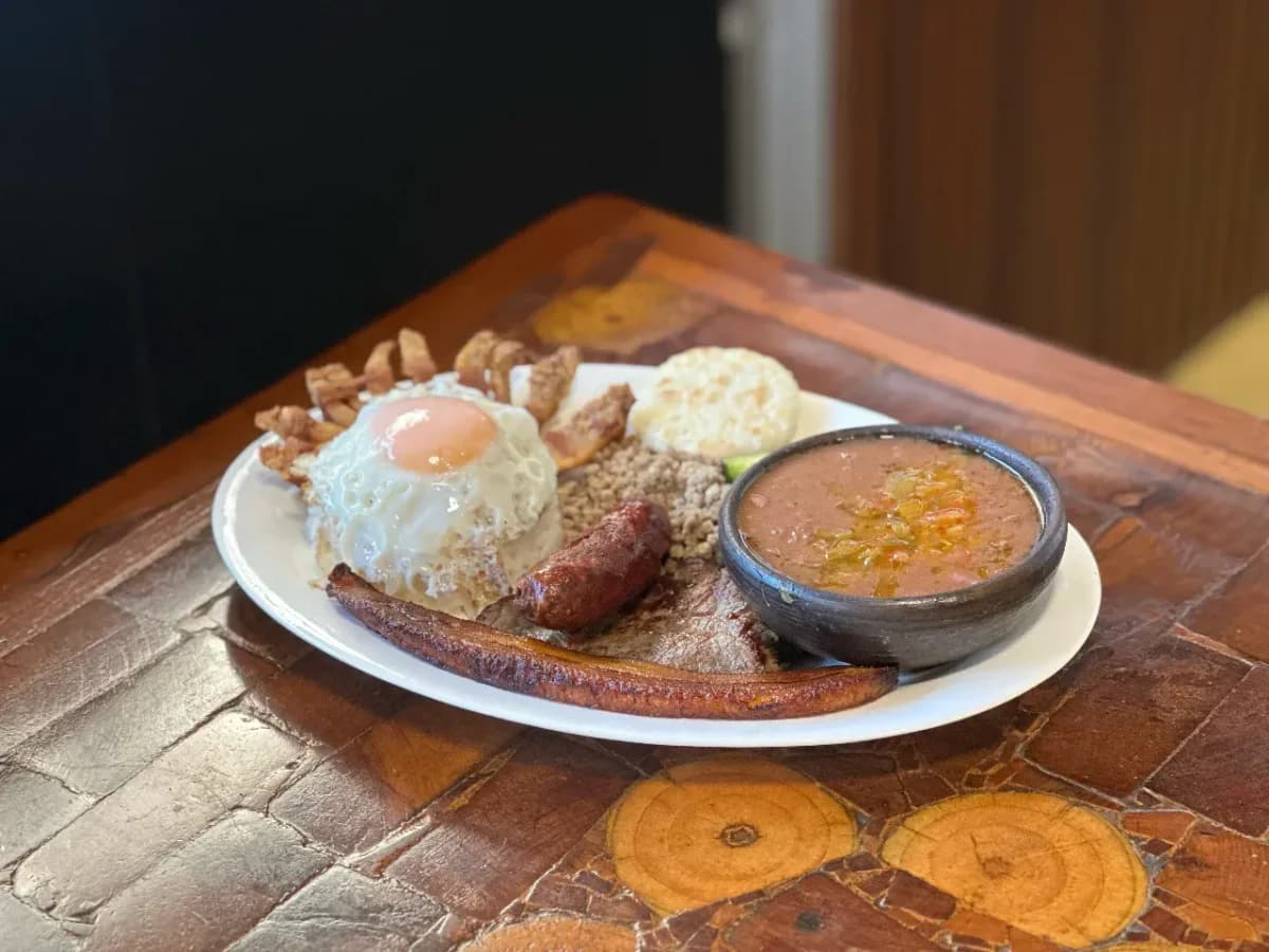 Bandeja Paisa Especial