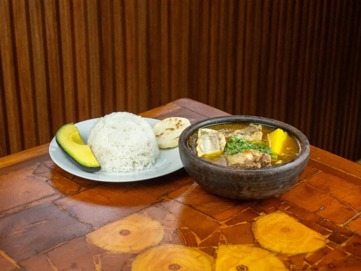 Caldo de Costilla