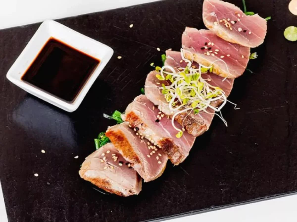 Atún Tataki