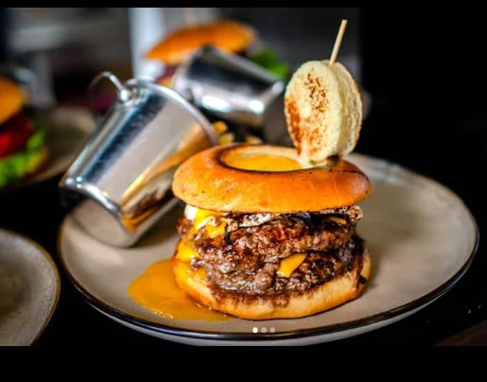 Hamburguesa doble con queso