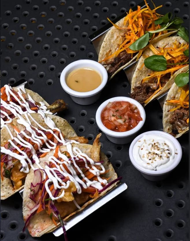 Tacos y Nachos