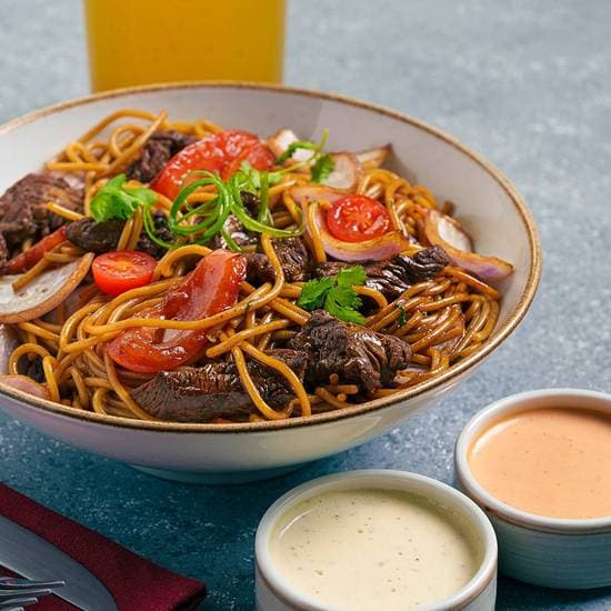 Tallarin saltado