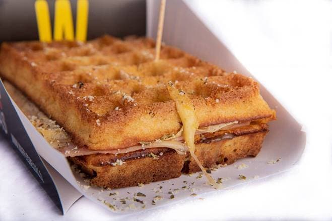 Waffle Queso, Jamón o Salame