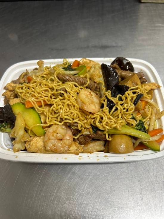 Chaumin especial 炒面别虾