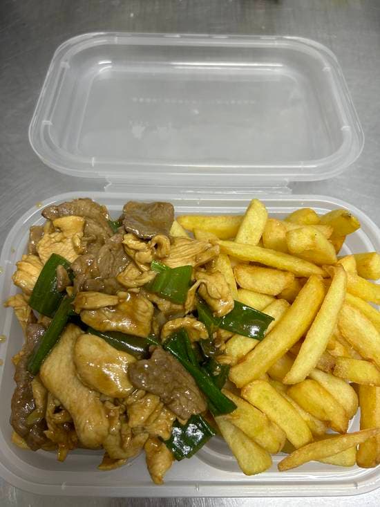 carne y pollo con papas fritas 快歺薯条 牛肉鸡肉