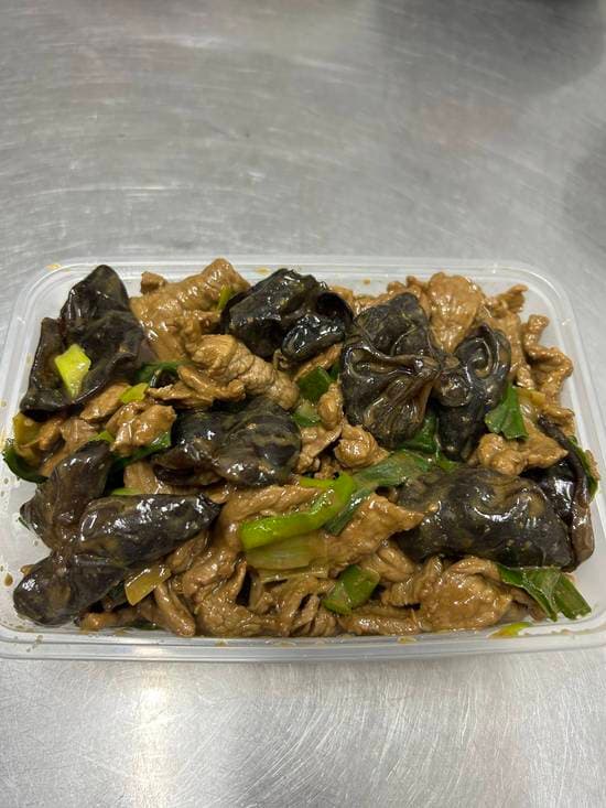 Carne con alga 牛肉葱云耳