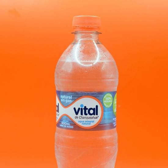 Agua mineral sin gas