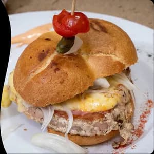 sandwich de atún con queso