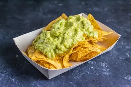Nachos con guacamole