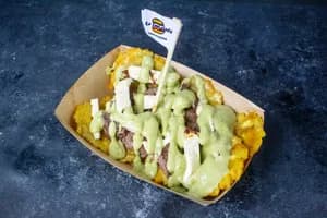 Tostones con Nuestra Carne de Hamburguesa 🍟🥩