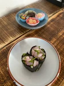 Gunkanmaki Suke de Pescado Blanco (2u)