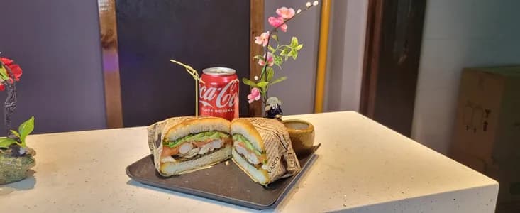 Burger Mar Y Tierra + 220 ml